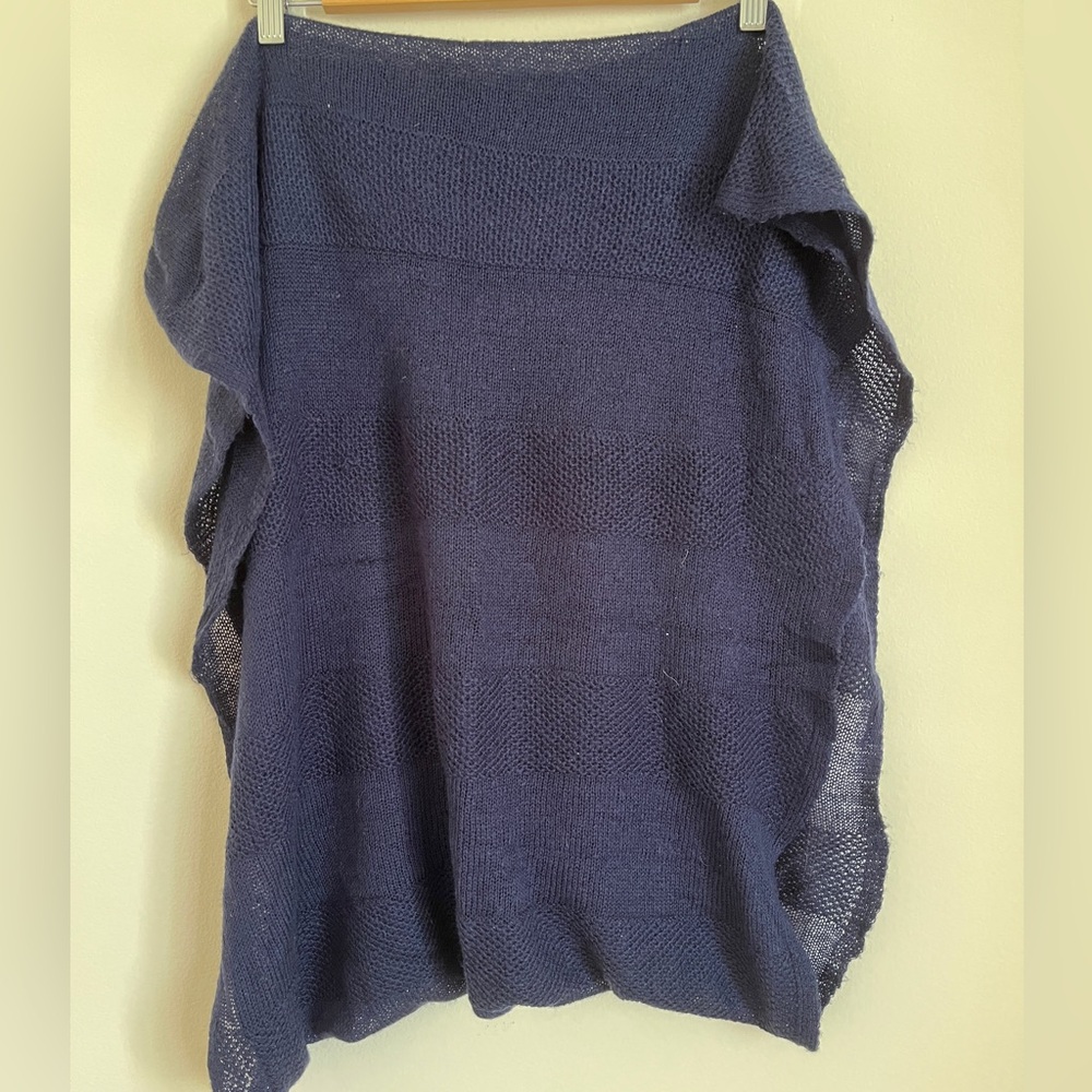 American Eagle Outfitters Navy Knit Sweater